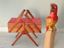 Petite travailleuse datant des années 50