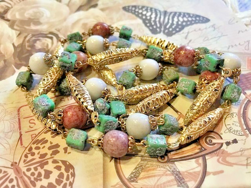 Collier ancien perles pâte - , de