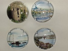 LOT DE 4 CAPSULES DE CHAMPAGNE