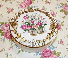 Charmante Petite Boîte en Porcelaine de Limoges France - Collection - Décoration