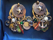 Boucles d’oreilles pampilles clips RÉMINISCENCE doré/argenté en très bon état.