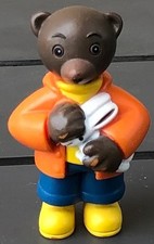 Figurine Petit Ours Brun Avec Un Lapin Blanc, Bayard Presse 2003