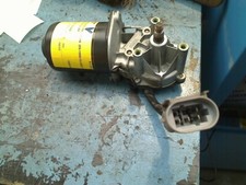 MOTEUR ESSUIE-GLACE AVANT