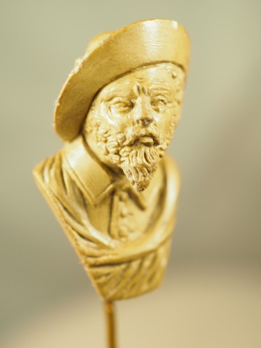 Epingle chapeau cravate - epingle,
