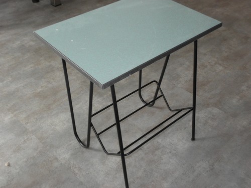Table formica porte - , revue