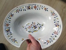 Beau plat barbe Faïence