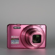 Nikon Coolpix S7000 Digital