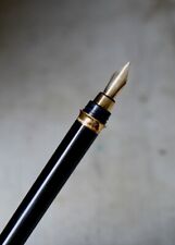 MAGNIFIQUE STYLO PLUME ST DUPONT MONTPARNASSE LAQUE NOIRE - PLUME OR 18 CARATS