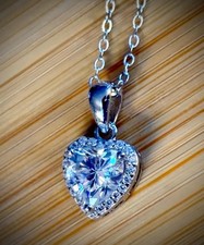 Pendentif solitaire diamant