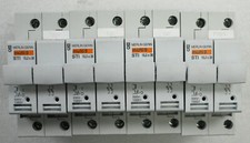 Lot De 4 Merlin Gerin 15651