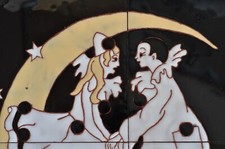 CARREAU CERAMIQUE EMAILLE STYLE JEAN LURCAT SIGNE CERAMIC PIERROT