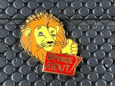 PINS PIN BADGE MEDIA REPONSE A TOUT LION SIGNE LISFRANC