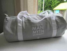 25 ⚜️ Sac De Sport Guerlain Gris/Blanc Neuf