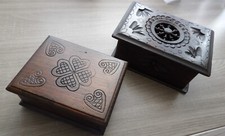 2  Anciennes Boîtes  en Bois dont 1 Bretonne