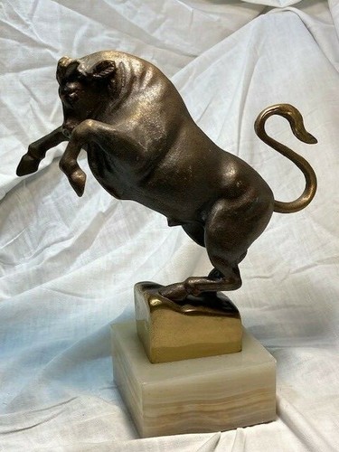 Bronze taureau cabre - bronze, sur