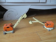 Lot de 2 jouets en tole