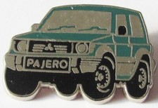 Pin's 4x4 MITSUBISHI PAJERO Version VERT  Vintage TRES RARE #1/2
