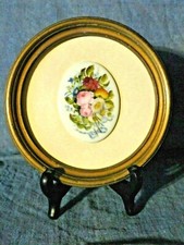 Médaillon avec porcelaine