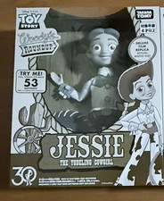 Figurine Parlant À Taille