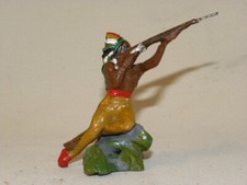 FIGURINE EN COMPOSITION INDIEN