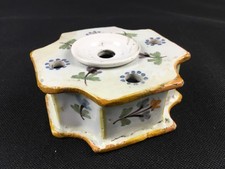 Encrier faïence XVIIIème décor fleurs, Nevers ?