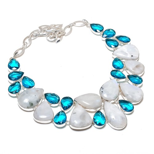 Bijoux collier pierre