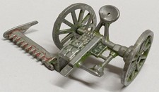 QUIRALU FIGURINE LA FERME LE MATERIEL AGRICOLE FAUCHEUSE Aluminium peint