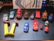 PEZ CARS DISNEY PIXAR 12 VOITURES + 1 PORTE CLE VOITURE + 2 DISTRIBUTEURS PEZ