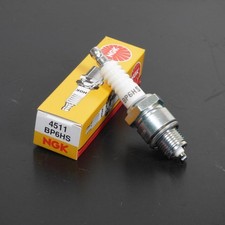 Bougie d'allumage NGK pour Mobylette Honda 50 CAMINO 1978 à 1992 BP6HS / 4511