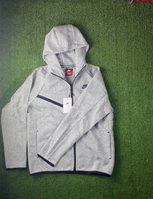 Nike Tech gris foncé (haut)