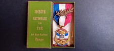 Insigne émaillé Société