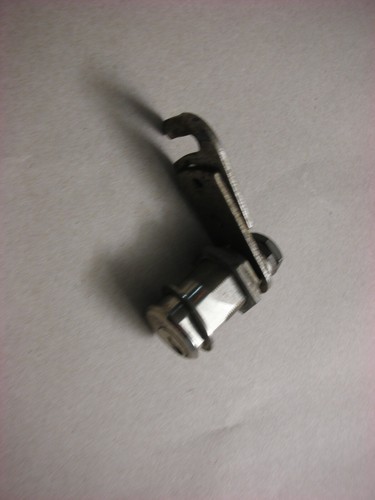 Serrure porte juke - de, box