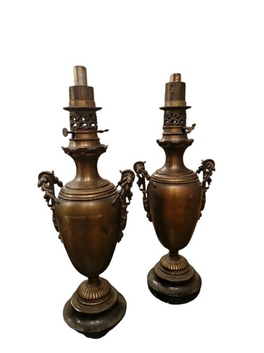 Paire lampe pétrole - lampe,