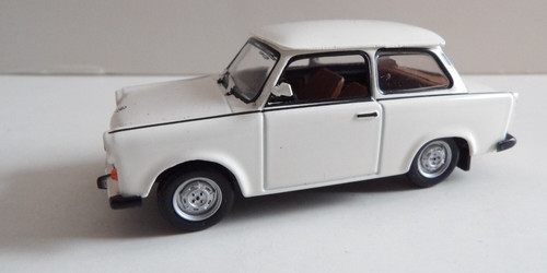 Trabant 601 blanc 1980 - 1/43,