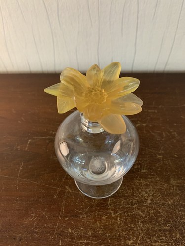 Flacon parfum fleur jaune - parfum,