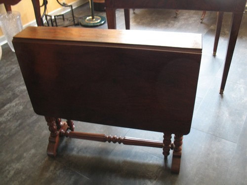 Table portefeuille acajou