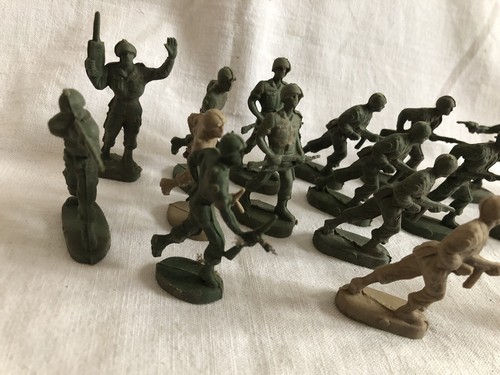 Figurines lot soldats - :,