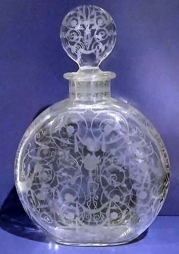 Flacon parfum modèle - à,