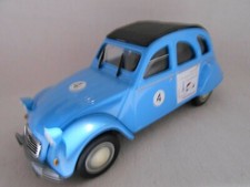 CITROËN 2CV 4 ROUES SOUS UN PARAPLUIE 1/43ème
