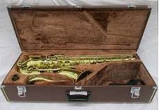 Saxophone baryton laqué or