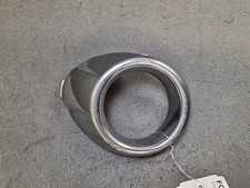 Enjoliveur antibrouillard avant droit - Ford Fiesta IV jusqu'à nov. 2012