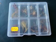 boite à mouche pleine de 34 mouches artisanales.