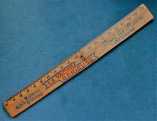 Ancienne règle en bois