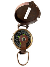 Boussole militaire pour