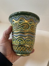 joli Vase Quimper  R.QUILLIVIC  .