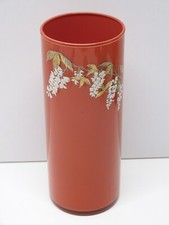 *JOLI VASE ROULEAU VERRE PEINT DE COULEUR ROUGE décor glycines sur le haut XX  D