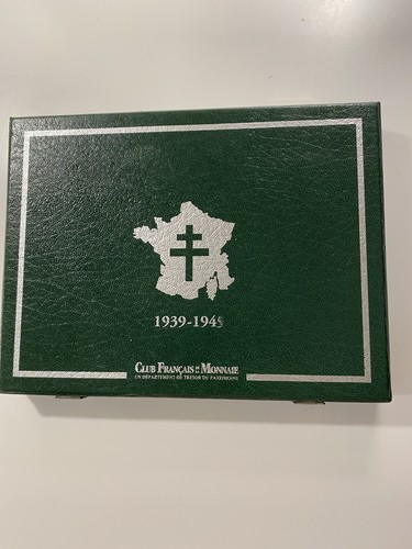 Coffret médailles - , 12