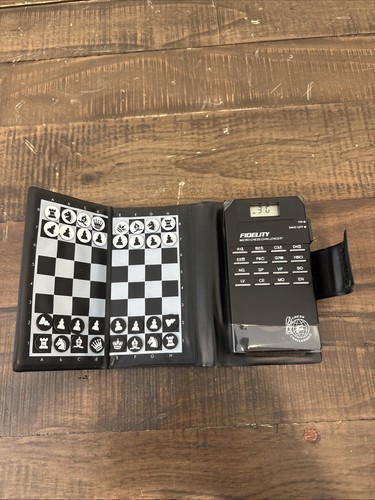 Fidelity micro chess - fidelity,