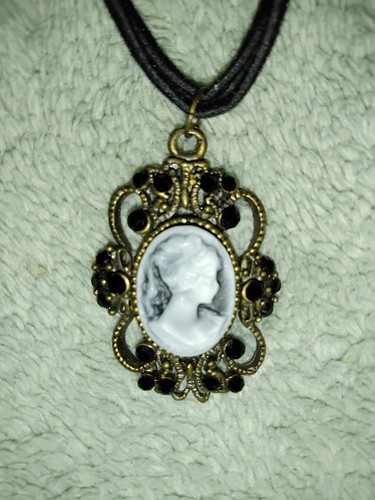 Collier camée noir - camée, gris
