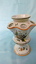 vase pique fleurs porcelaine  GF moustiers decor meillonnas